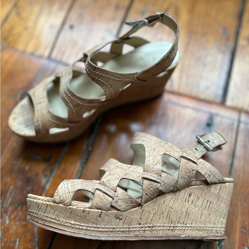 Donald Pliner Cork platform wedge sz 10
